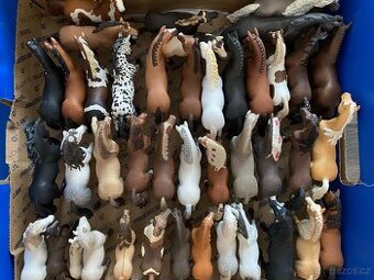 Schleich koně