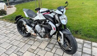 MV Agusta Dragster 800,rok 2014,nové pneu,mnoho doplňků,TOP