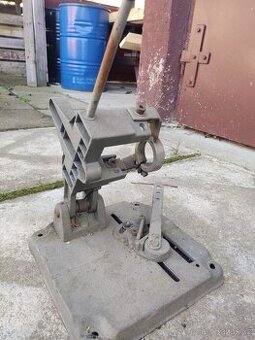 Držák, pákové nůžky, řezačka