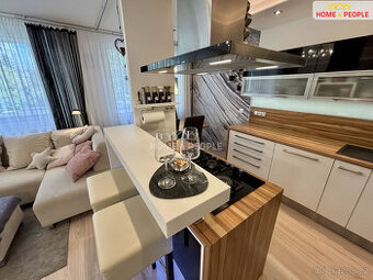 prodej bytu 3+KK/L, 67 m2, ul. Na Strži, Praha 4 - Krč