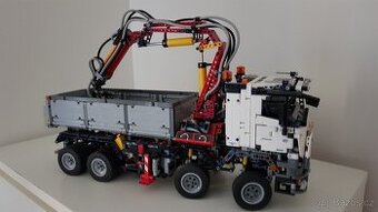 Prodam lego technic 42043