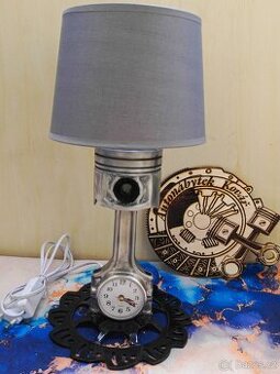 Lampa motorový píst s hodinami - Autonábytek Kovář