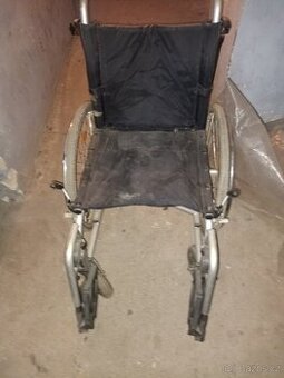 Prodam vozik,wc pro seniory,berle