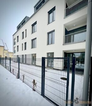 Pronájem bytu 3+kk 84 m² se zahradou, Chlumec nad Cidlinou - 1