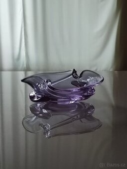 Popelník, alexandritové sklo