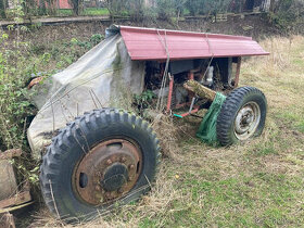 KOUPÍM TRAKTUREK , I VRAK