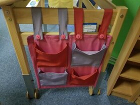 Kapsář k psacím stolu