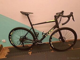 Silniční kolo CUBE ATTAIN RACE DISC 2019