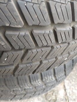 Zimní pneumatiky 175/65 R 13 VW Pólo.
