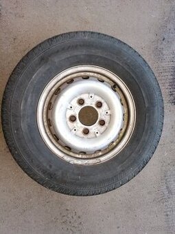 Zimní pneu s diskem