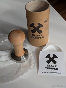 Tamper/pěchovadlo na přípravu kávy od Heavy Tamper