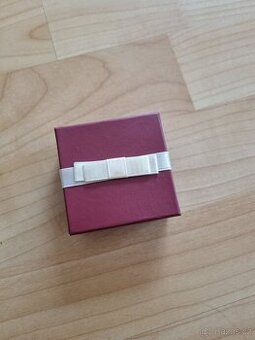 Krabička na šperky - vínová s mašličkou