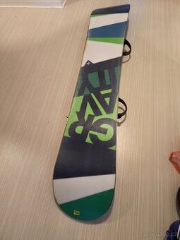 Snowboard Gravity Cosa WIDE 166 (2012/2013) + vázání Gravity