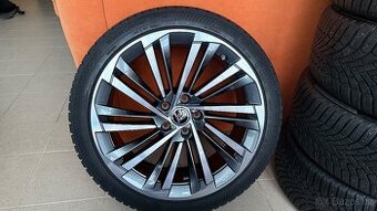 ŠKODA SUPERB IV,R19 NOVÁ SADA +ZIMNÍ CONTI 235/40