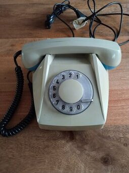 Telefon TESLA