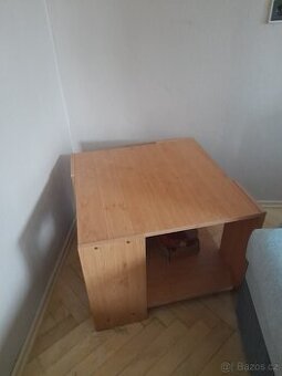 prodám konferenční stolek