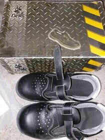 Nová pracovní obuv - 1