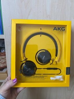 AKG sluchátka Y40