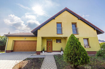 Prodej rodinného domu 240 m², pozemek 569 m² U potoka, Kobyl
