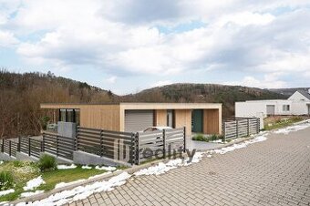 Prodej pozemky pro bydlení, 725 m2 - Lomnice, ev.č. 00018