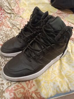 Adidas Hoops 3 mid. Velikost 44
