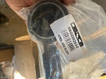 Bmw E30 zadní uložení ramene, nové