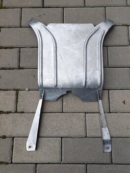 Bmw e30 325i kryt/vedeni vzduchu pod prevodovkou