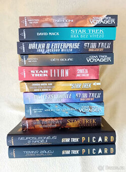 11 ks knih Star Trek - jako nové, česky