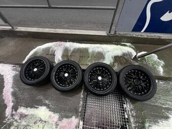 R17 5x112 a 5x120
