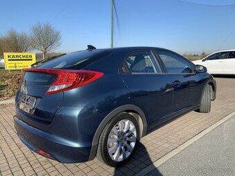 Honda civic 1.8 104kw