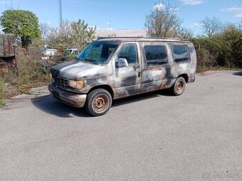 Ford Econoline 150
