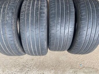 Pneumatiky Hankook 215/55 R16
