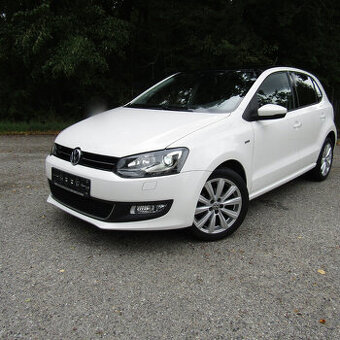 Volkswagen Polo V 1,2TSi 66kw, LIFE, Xenon, Panorama, 2xkola