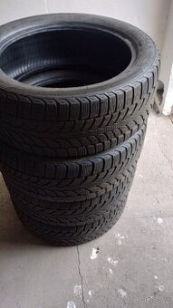 Sada zimni pneu 205/50-17 Bridgestone okolo 4,5-5,5mm