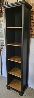 Knihovna Ikea Markör po renovaci