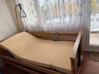 Elektrická polohovací postel