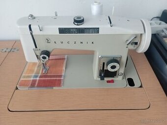 Prodám šicí stroj