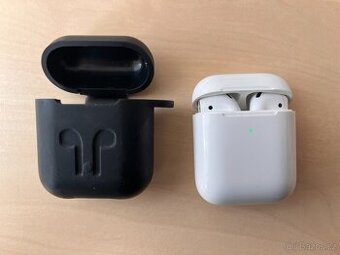 Apple AirPods (2. generace) s Lightning pouzdrem