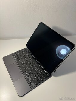 Tablet iPad Pro 11" 256GB M4 Vesmírně černý 2024 +  Pouzdro