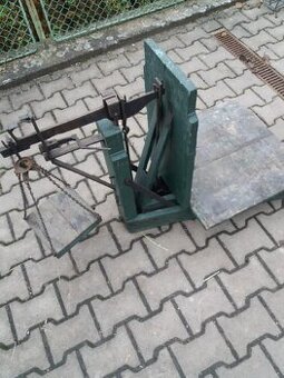 starožitná váha decimálka+závaží 1kg a 0,5kg