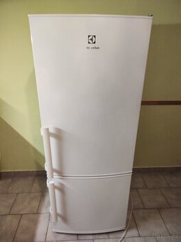 Lednice s mrazákem Electrolux