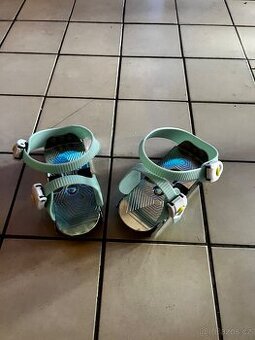 Lední brusle Oxelo Kačenky play 1