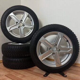 TOYOTA AYGO 4x100 R15 ET35+ZIMNÍ 165/60R15 7,5mm