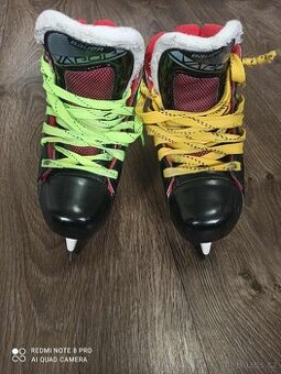 Brankářské BRUSLE BAUER vapor zánovní velikost yth