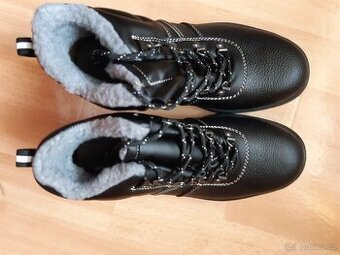 Zimní pracovní obuv