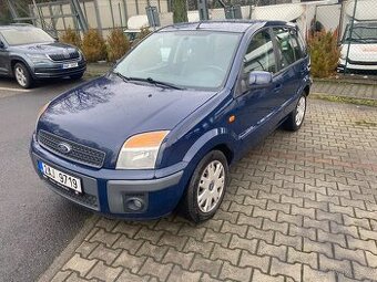 FUSION,MOTOR 1.6 16V 74KW,,ROK 2011,,KLIMATIZACE,,ČR-KOUPENO