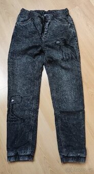 Chlapecké  zateplené kalhoty 146  Bonprix