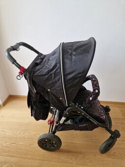 Sportovní kočárek s nafukovacími koly Valco Snap 4