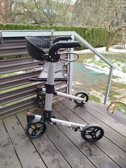 Chodítko pro seniory Rollator - 1