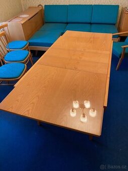 Obývací stěna, gauč, křesla, židle, stůl